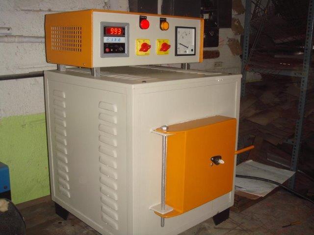 MUFFLE FURNACE