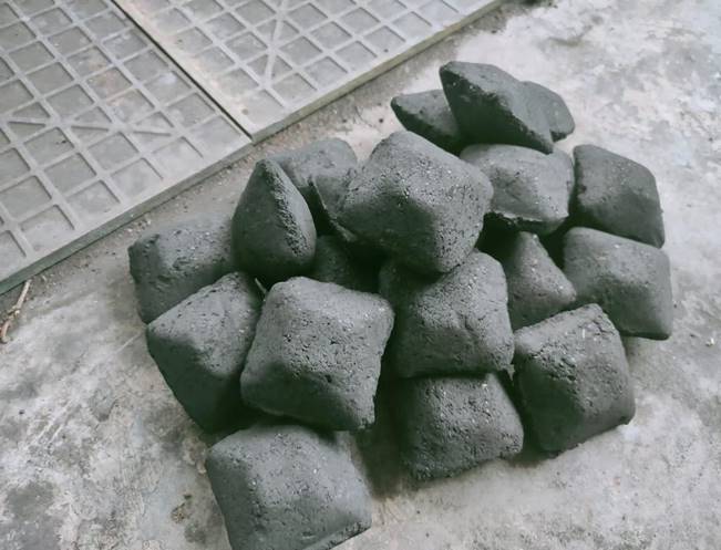 BURNRITE - COCONUT SHELL CHARCOAL BRIQUETTES - PILLOW 