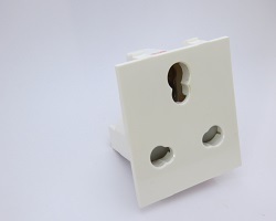 Platinum 6 A  Combined (5- Pin) Socket with shutter 