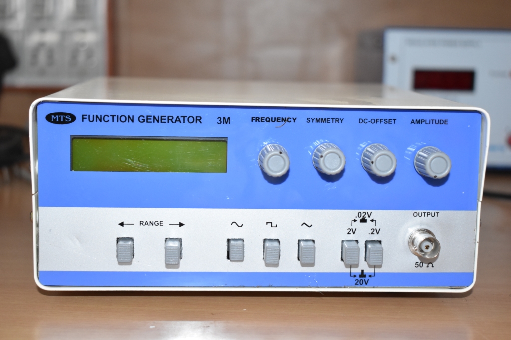 FUNCTION GENERATOR 1MHz