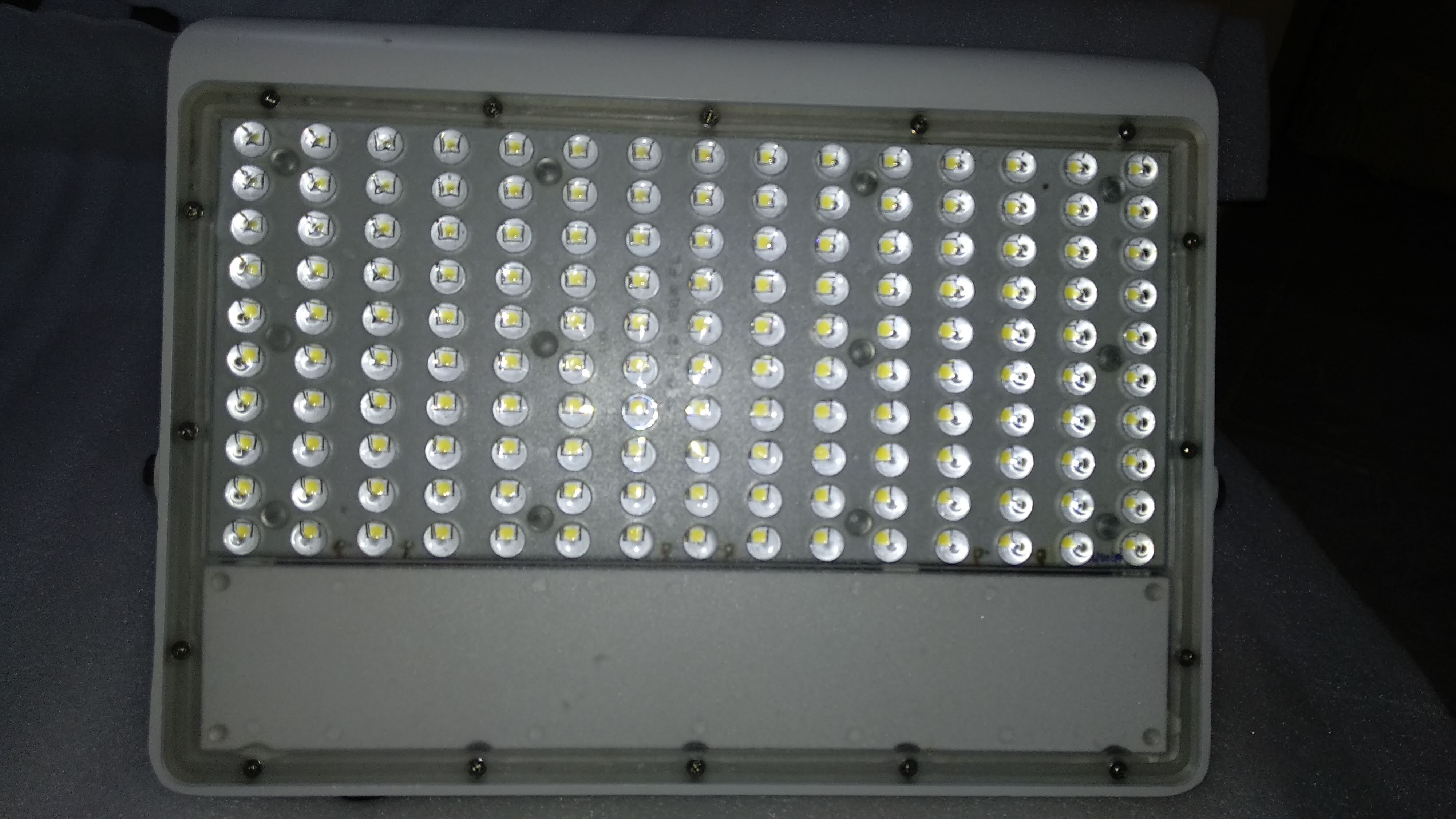 LED Flood Light W Lens - 150 W