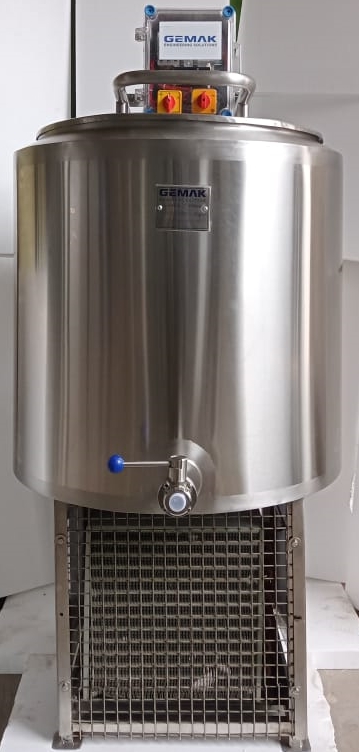 BULK MILK COOLER 200LTR