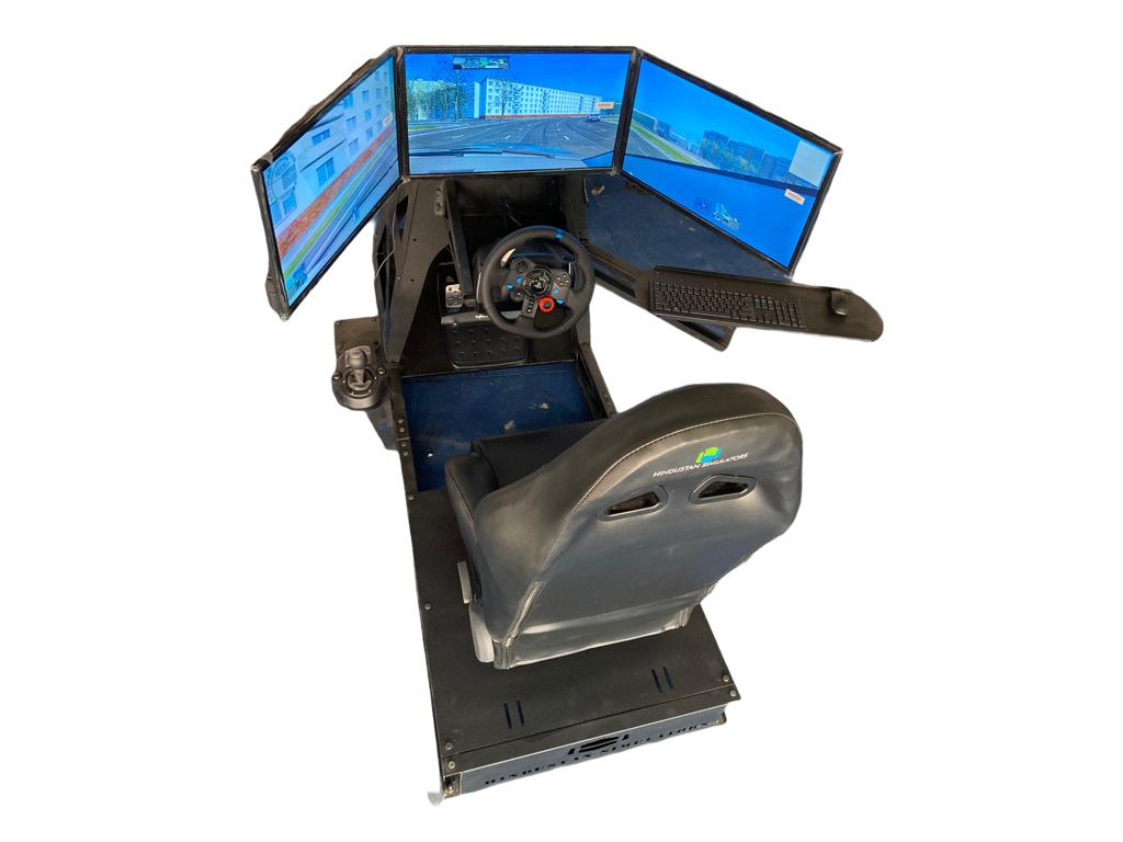 HS PROFESSIONAL THREE SCREEN CAR DRIVING SIMULATOR