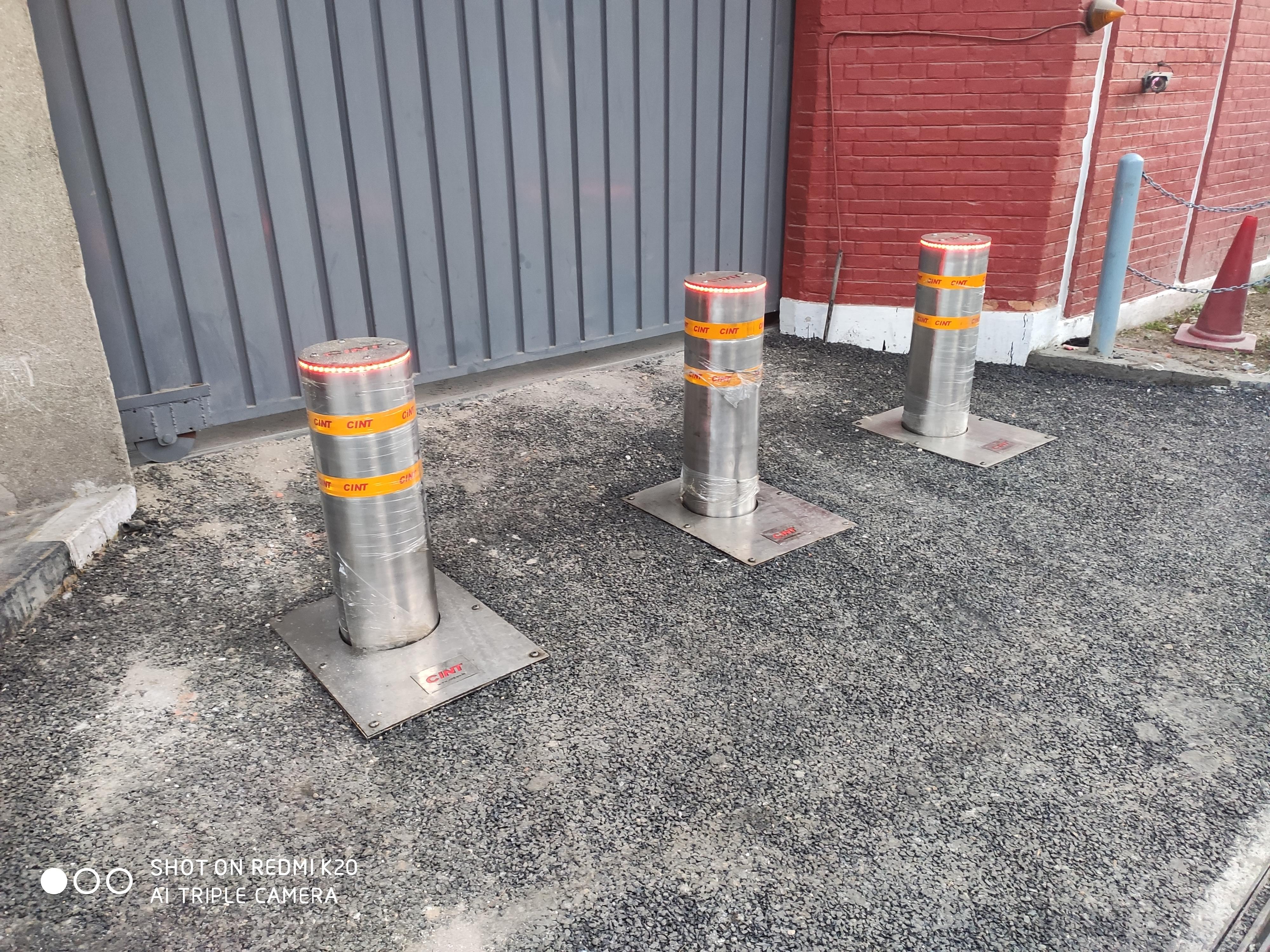 Automatic Bollard Barrier