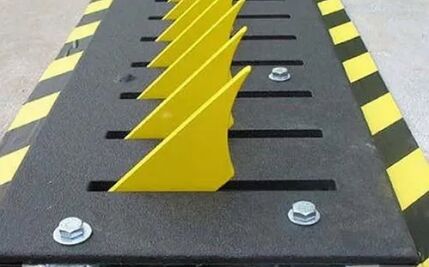 Automatic Spike Barrier