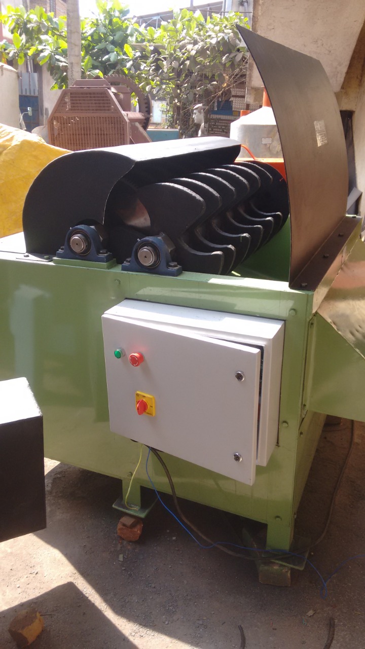 Wood Cutting Machine 6 Blade 