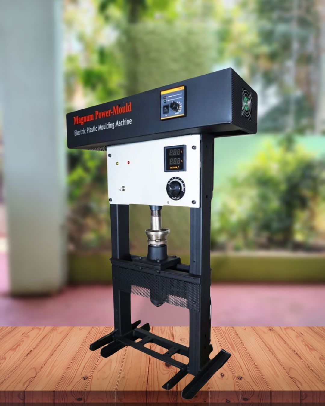 50 Grams Electric Plastic Moulding Machine