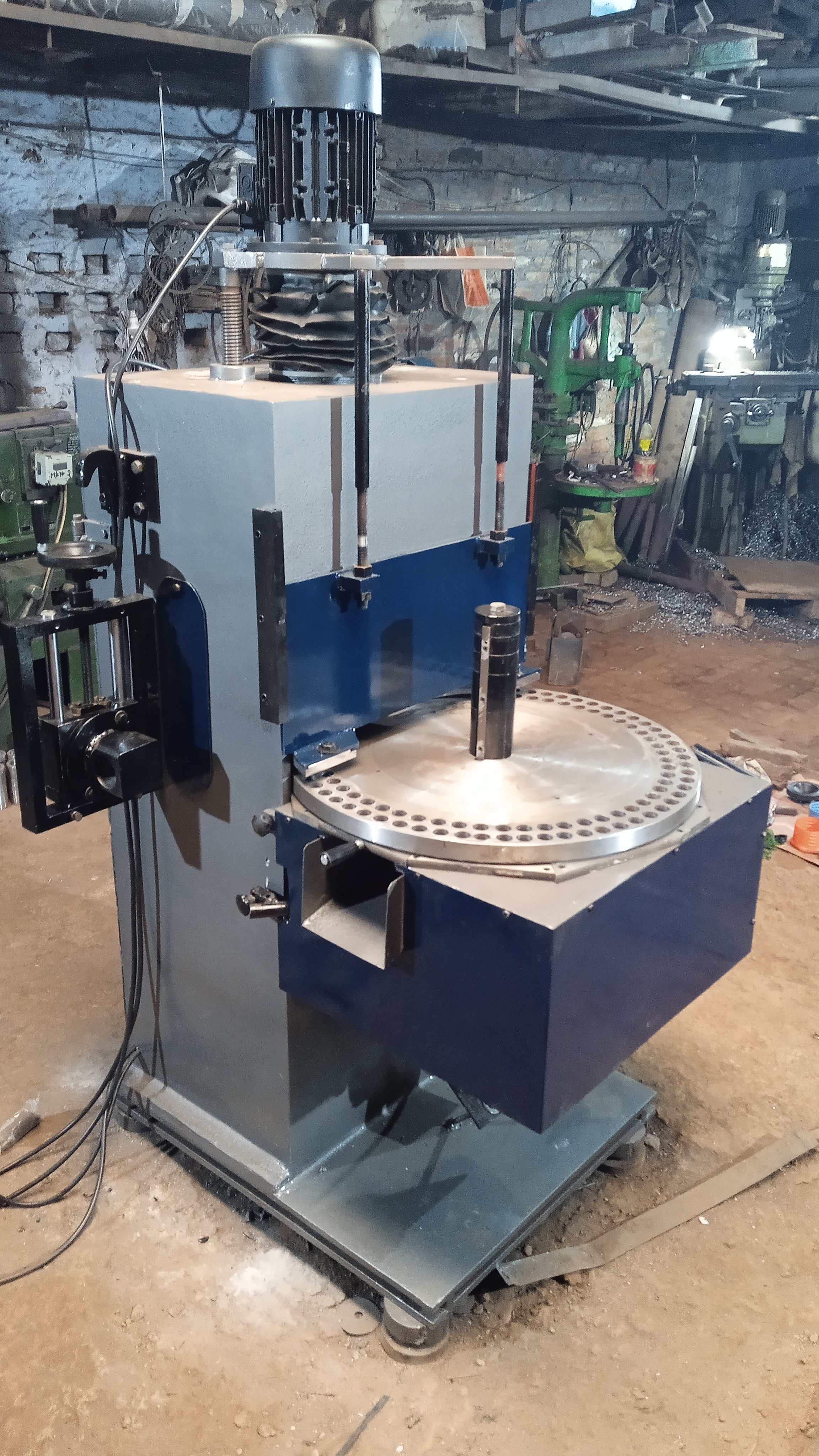 Spring grinding machine 