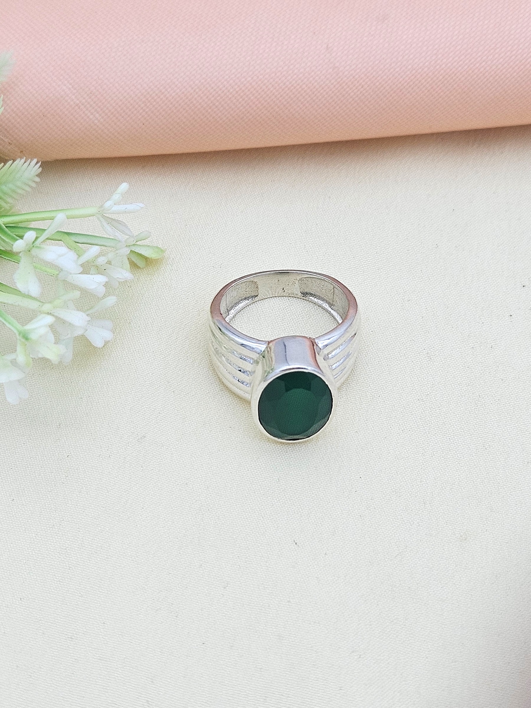 Fine 925 Silver Green Onyx Gem Stone Ring