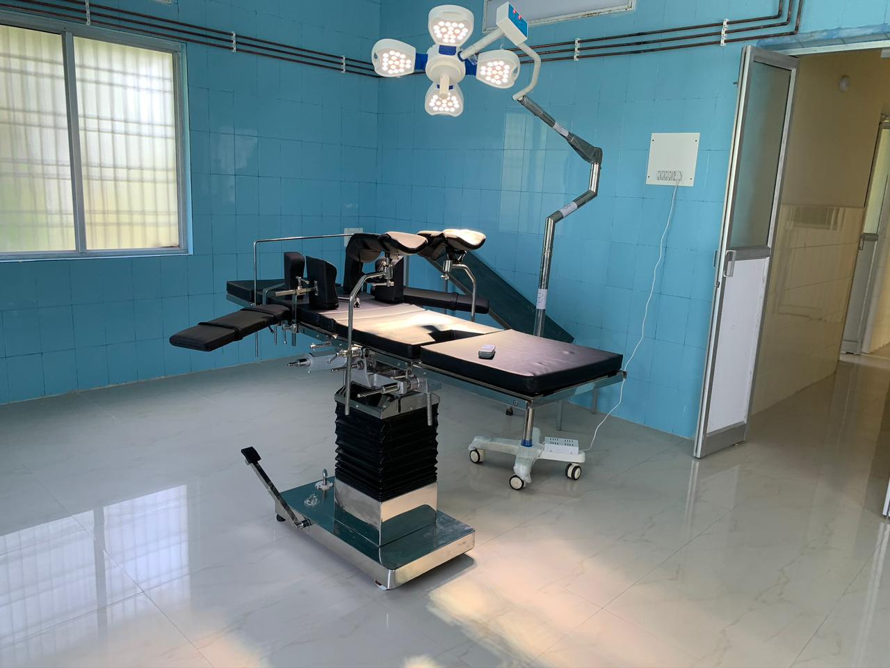 OT TABLE DELUXE FOR GENERAL SURGERY