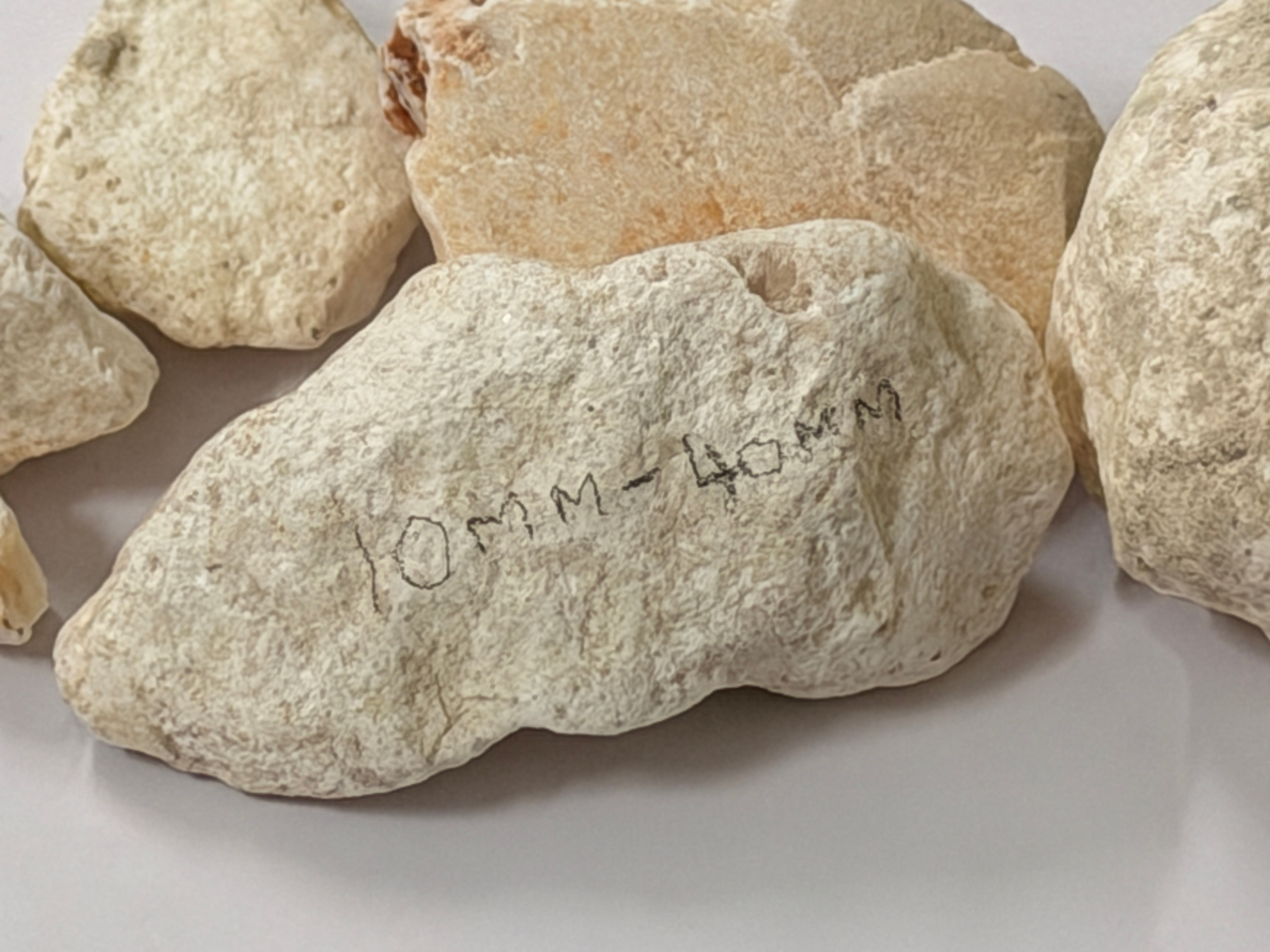 LOW SILICA LIMESTONE 40 TO 80 MM