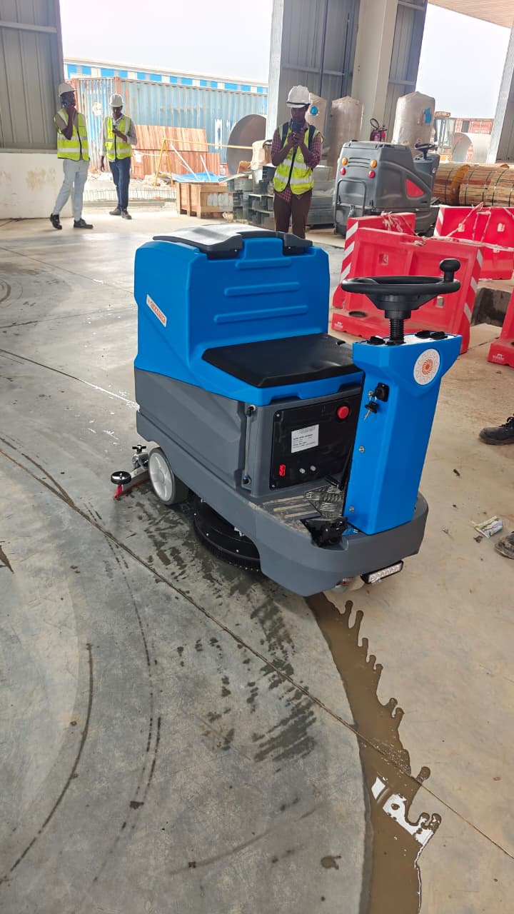 Ride on Scrubber Drier
