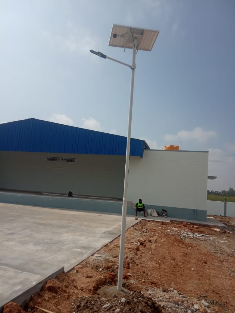 24W 2 in 1 Solar Street Light
